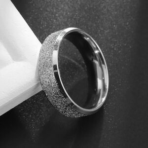 Stainless Steel Sparkling Silver Ring – Size 7